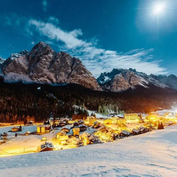 Bilocale sulle Piste a Sappada nelle Dolomiti，位于萨帕达的酒店