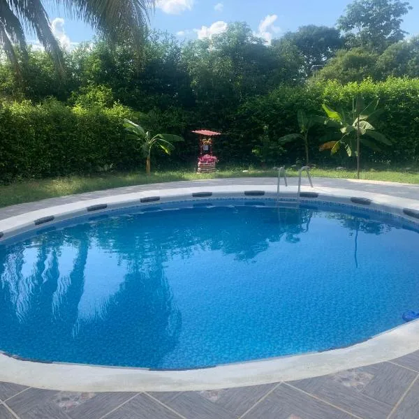 Melgar Alojamiento Villa Claudia，位于梅尔加的酒店