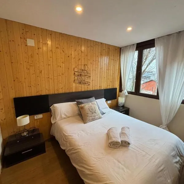 Best location Apartment Sierra Nevada close to Ski Slope，位于莫纳奇尔的酒店