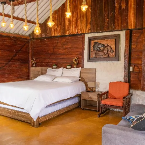 Riverside La Masía Ecohotel，位于萨兰托的酒店