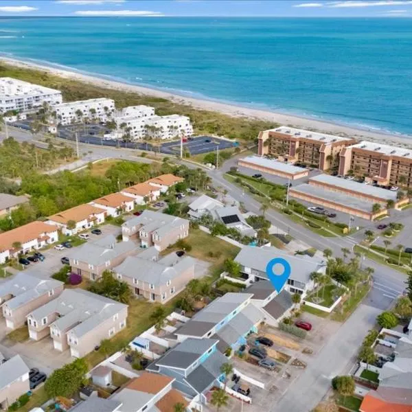 Beach House Retreat，位于卡纳维拉尔角的酒店