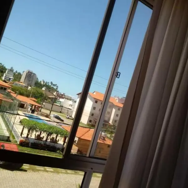 Apartamento Agradável Mobiliado - Praia do Sul，位于伊列乌斯的酒店