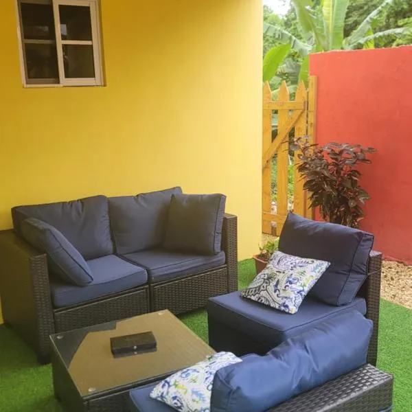 Tropical Paradise villa 1，位于欧丘里欧的酒店