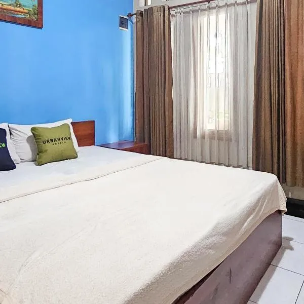 Urbanview My Grand Hotel Bogor，位于Brujul的酒店