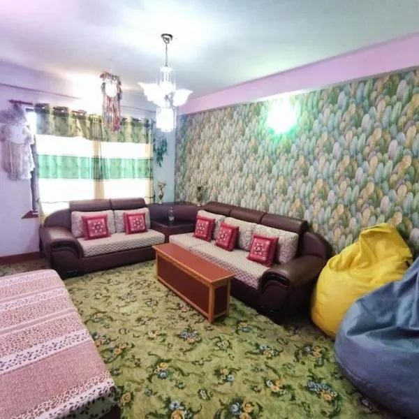 Puru Guest Home, Private room in Kathmandu, Thamel, Nepal, Boutique, Swayambhunath，位于Bālāju的酒店