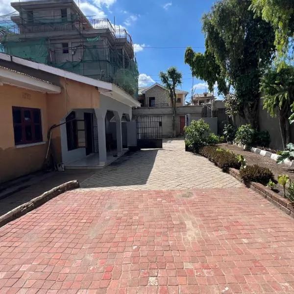 Amani House - Bed and Breakfast，位于阿鲁沙的酒店