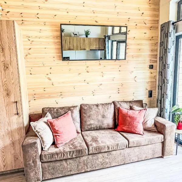 Holiday Home Tiny Haus Glockenalm-Chalet Wendelblick by Interhome，位于Aurach的酒店