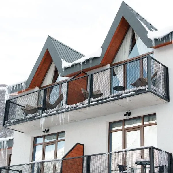 Kazbegi Estate，位于卡兹贝吉的酒店