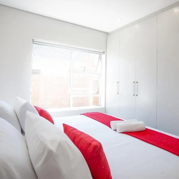 Townhouse 50 - 1 On York，位于乔治的酒店