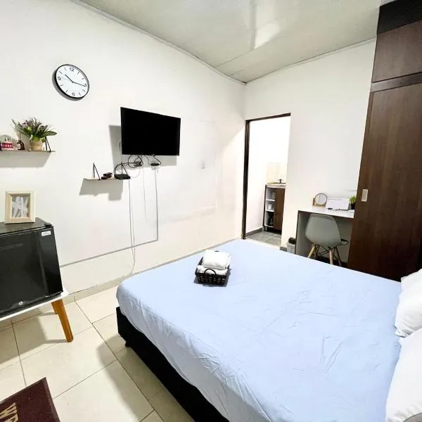 Aparta-estudio en el centro de Pereira，位于佩雷拉的酒店