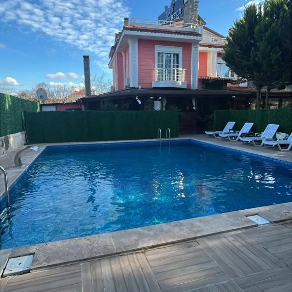 BUTTERFLY BOUTIQUE HOTEL AĞVA，位于希莱的酒店