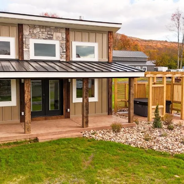 Cabin 7 (1-Bed, Modern-Luxury w. Hot Tub)，位于戴维斯的酒店