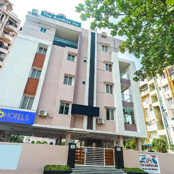 FabHotel The Sunrise Inn - Nr Gayatri Vidya Parishad College of Engineering，位于维沙卡帕特南的酒店
