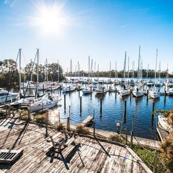 Waterwood Townhouses，位于新伯尔尼的酒店