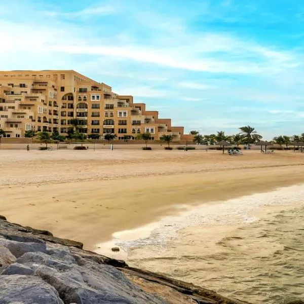 Seabreeze Vacation Homes, Cozy Beach Apartment 1BHK，位于拉斯阿尔卡麦的酒店
