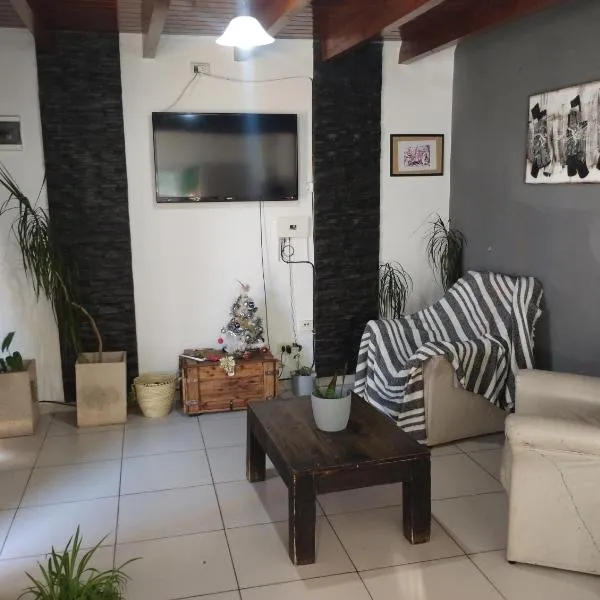 Departamentos Mama carmen，位于米娜克拉韦罗的酒店