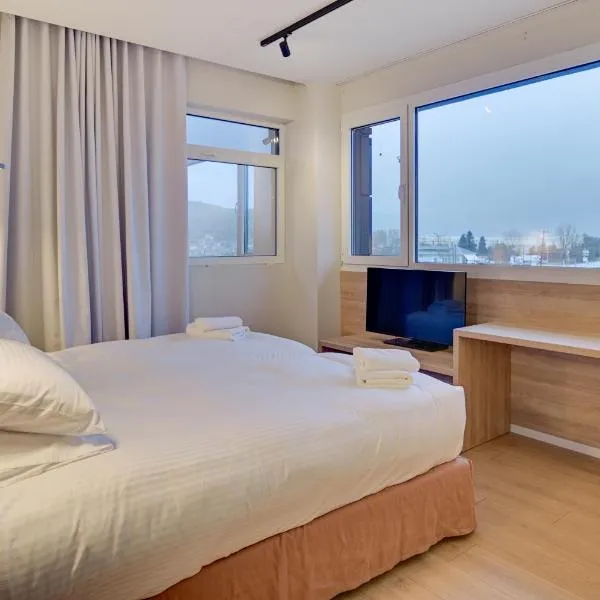 Nomads Lux Studios & Business Center，位于约阿尼纳的酒店