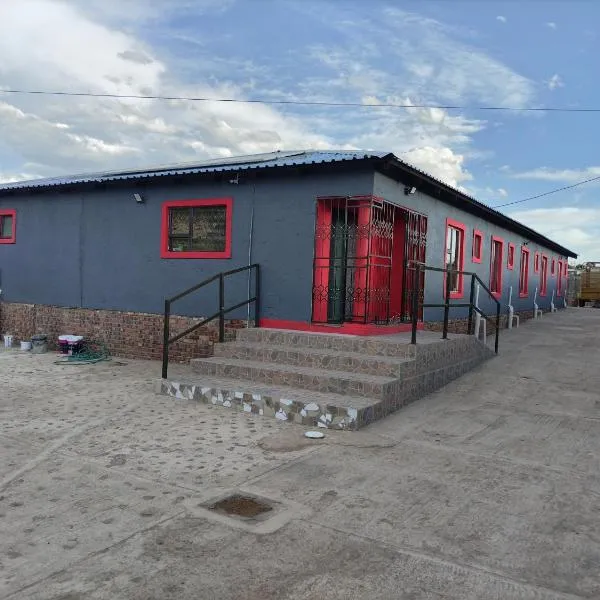 Monarca inn - Affordable Accomodation in makwane molapo location Qwaqwa，位于Mbhelé Namahali的酒店