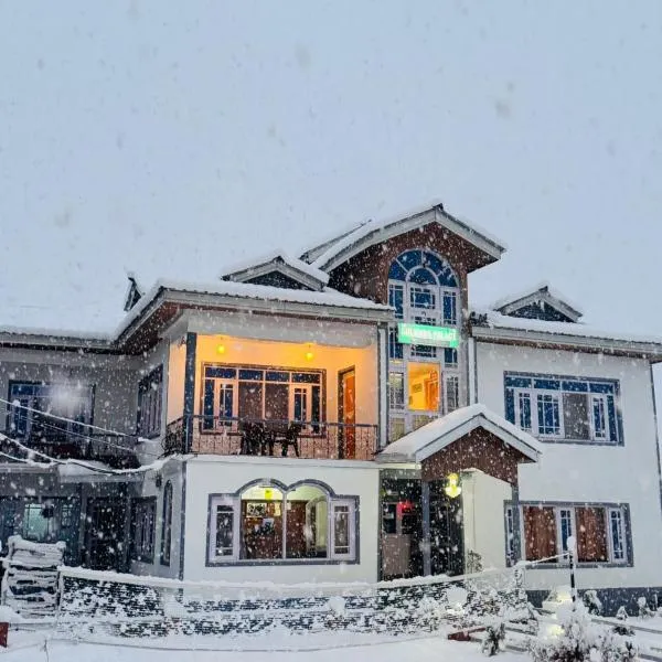 THE GULMARG PALACE，位于Khor的酒店