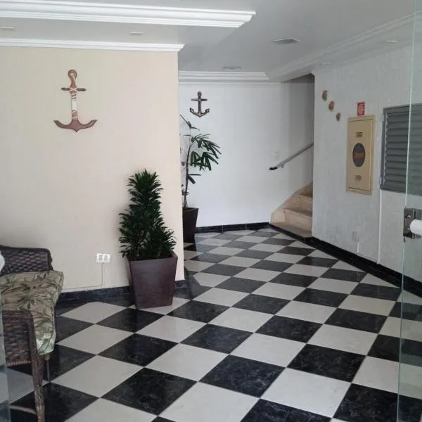 Apartamento Caiobá ótima localização，位于马蒂尼奥斯的酒店