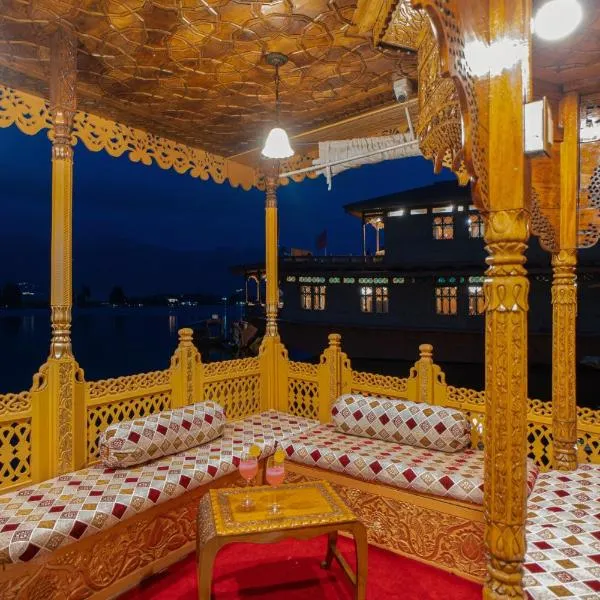 Dilnaaz group of houseboats，位于斯利那加的酒店