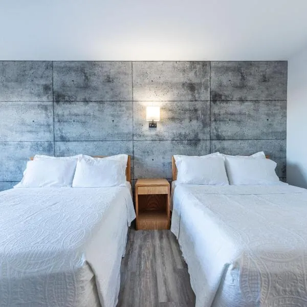 Blue Horse Motel,位于Beiseker的酒店