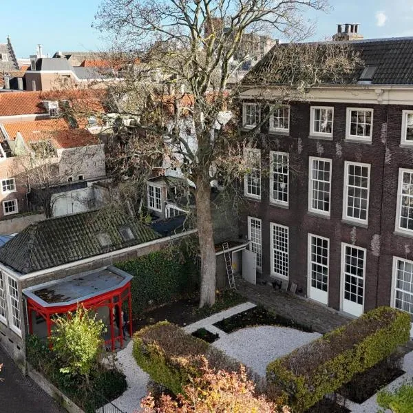 Royal Rooms Dordrecht，位于Dordrecht的酒店