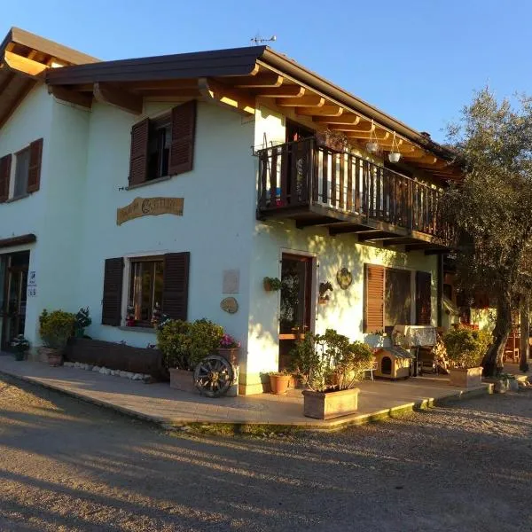 Agriturismo Scuderia Castello，位于Gaino的酒店