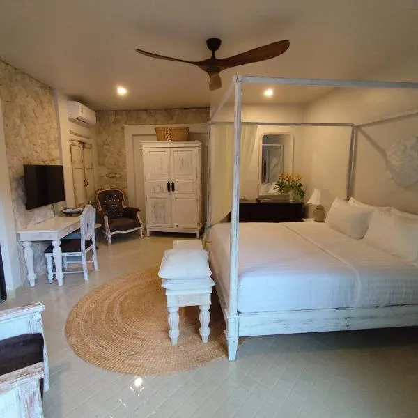 O - HO Boutique Home，位于班泰的酒店