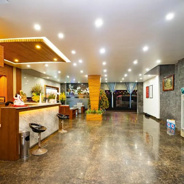 Khách sạn P&L，位于Vu Bản的酒店