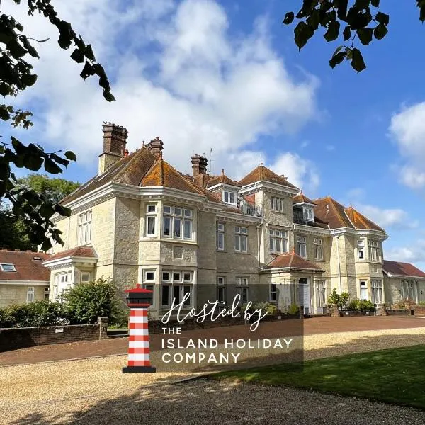 6 Shanklin Manor - family friendly apartment in Shanklin Old Village，位于尚克林的酒店