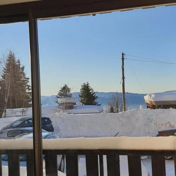 Appartement 8 personnes 3 chambres 1 750 m altitude，位于尚鲁斯的酒店