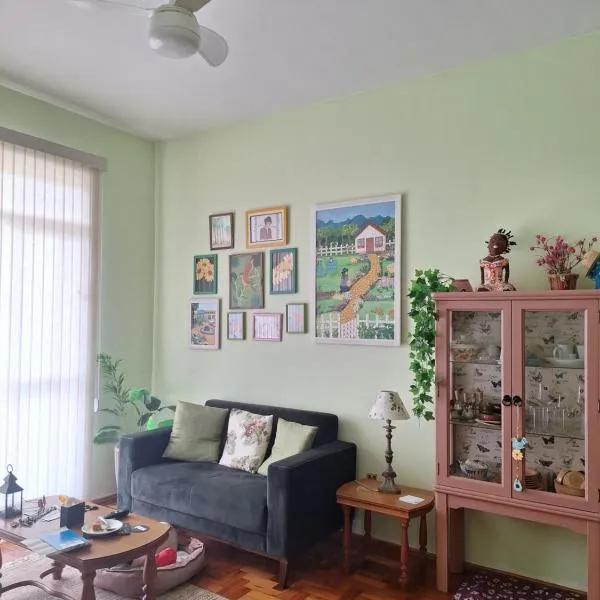 Apartamento Gracioso ao lado do Parque das Águas，位于卡尚布的酒店