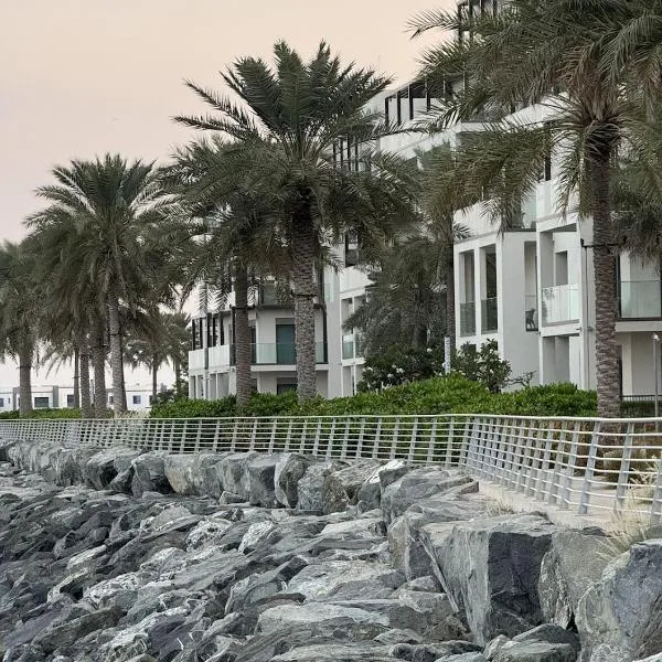 Address Beach Resort Fujairah - AU 79 CODE，位于Sharm的酒店