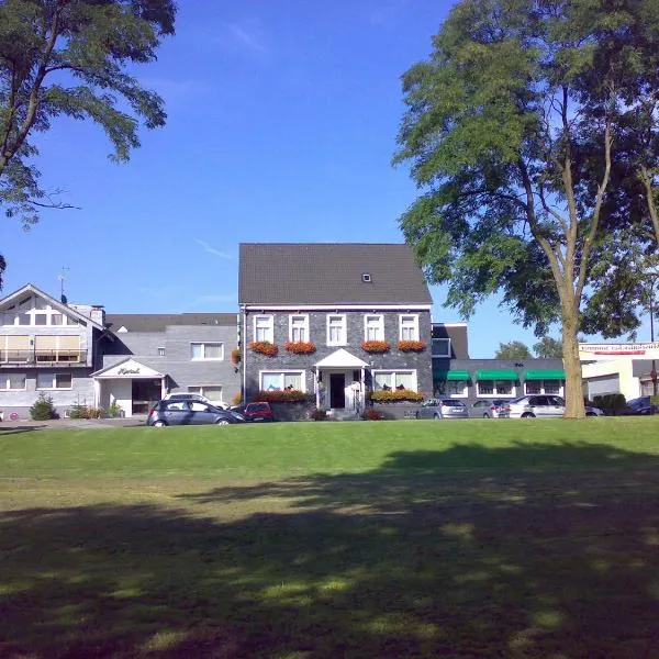Hotel Restaurant Fischer，位于Engelshagen的酒店