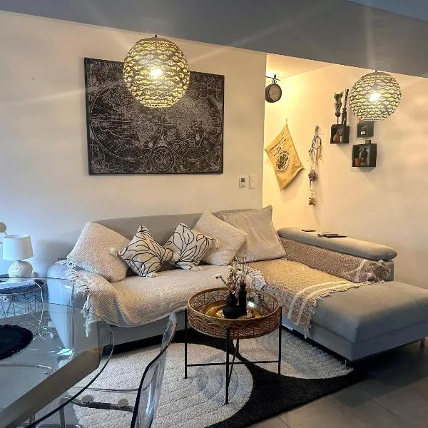 Charming and Cosy Place 2 rooms 3 beds，位于泰昂维的酒店