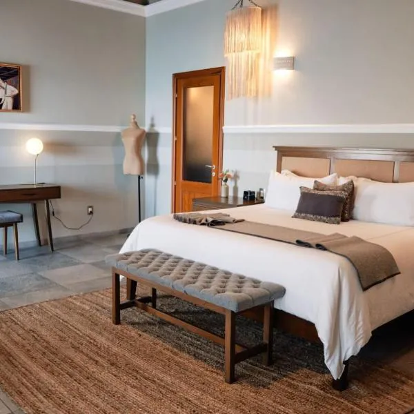 Casa Lucila Mazatlán Curamoria Collection，位于马萨特兰的酒店