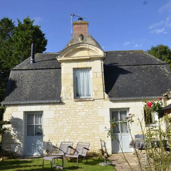 Le petit Pavillon，位于Noyant-la-Plaine的酒店