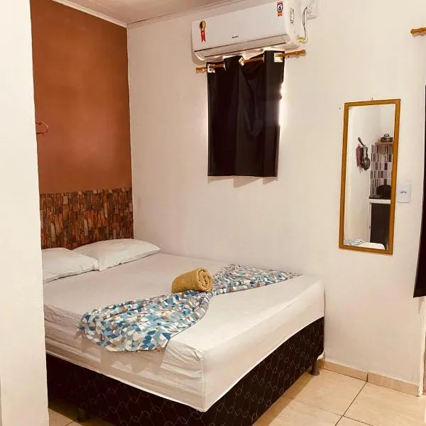 Ktinetes com cozinha 10 min a pé da praia de Japaratinga，位于雅帕拉廷加的酒店