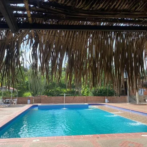 LOMA LINDA Hotel de Naturaleza，位于拉米萨的酒店