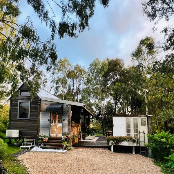 The Cabin, Ghost Gum Gully，位于Thornton的酒店