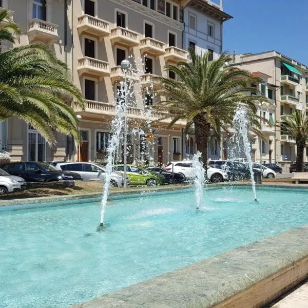 Versilia Mare Amore 1923，位于维亚雷焦的酒店