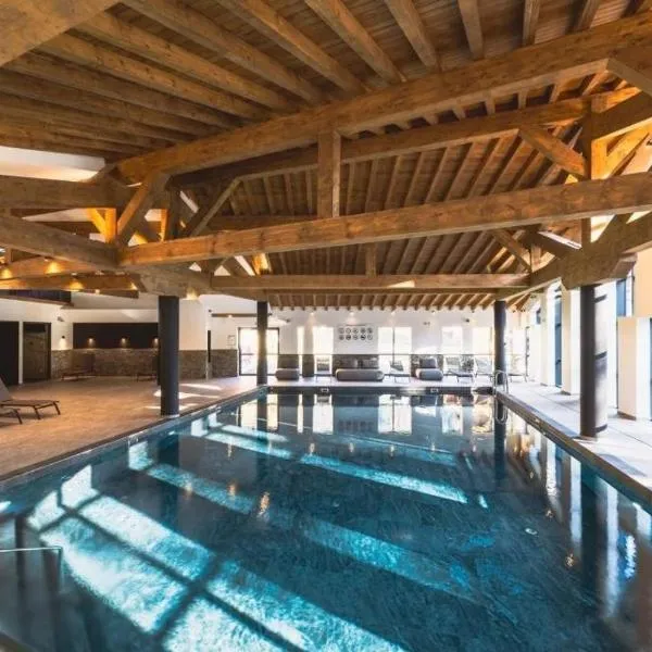 Apparthotel L'éclat des Veriaz avec SPA, piscine, salle de fitness -à Megève- Praz sur Arly - MEGEVE，位于梅杰夫的酒店