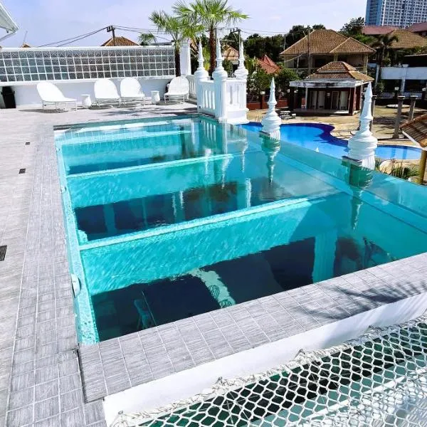 STARLAND Luxury Pool Villa Pattaya Walking Street 8 Bedrooms，位于南芭堤雅的酒店