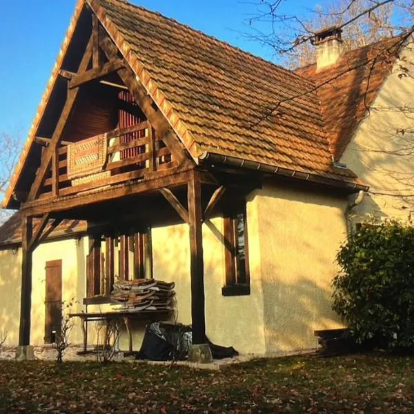 L'agréable Maison de Noisy, calme, T5，位于Noisy-sur-École的酒店
