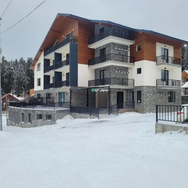 Eco Village Apartments 4 with terrace，位于巴库里阿尼的酒店