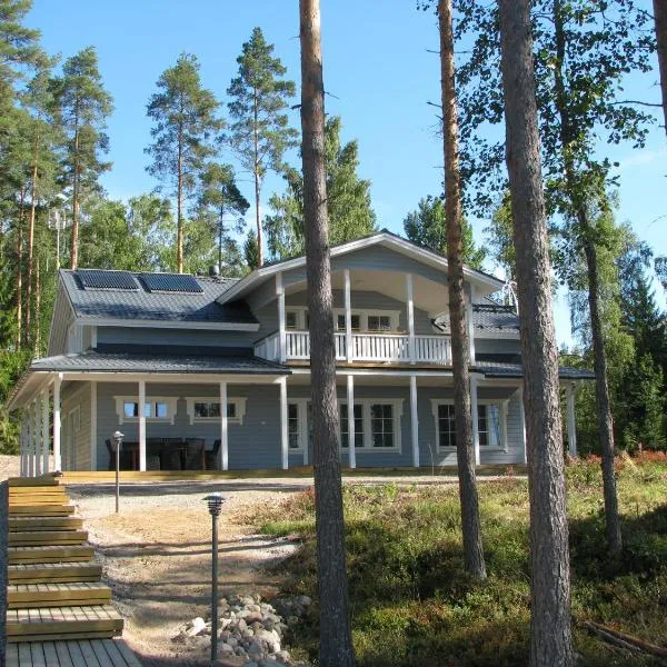 Lomapesä Cottages，位于Hirvensalmi的酒店