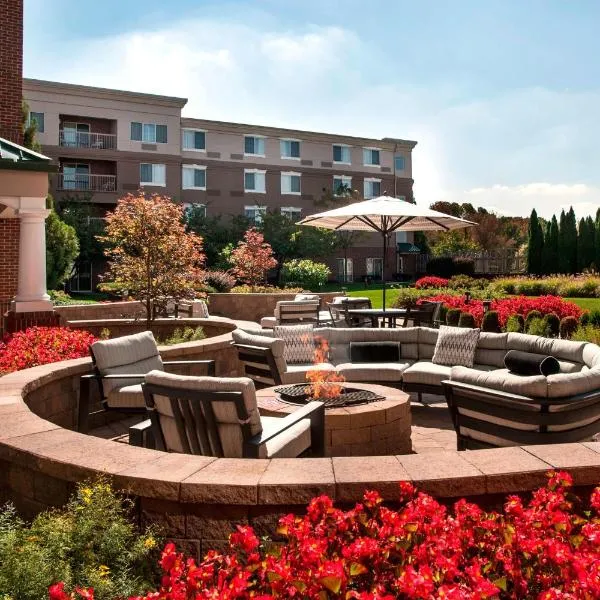 Courtyard by Marriott Basking Ridge，位于巴斯金里奇的酒店