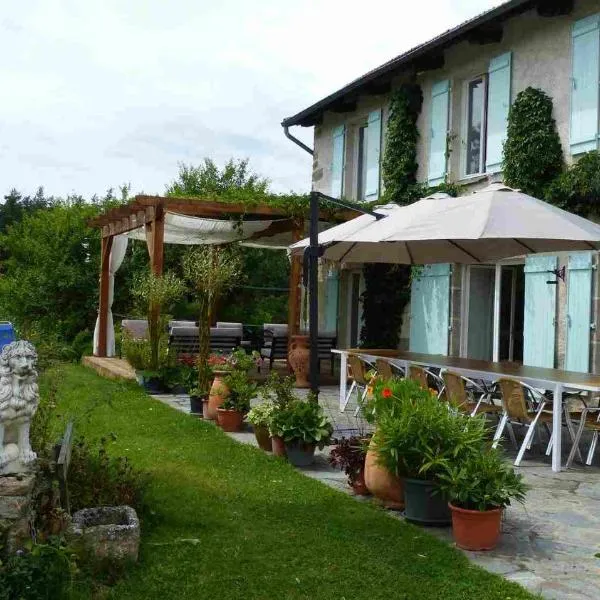la ferme du garnasson，位于Doranges的酒店