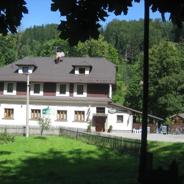 Hotel Säntis，位于Řeka的酒店